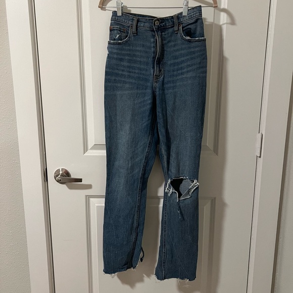 Abercrombie and Fitch 90s Slim Straight Ultra High Rise Curve Love Jeans - Picture 1 of 3